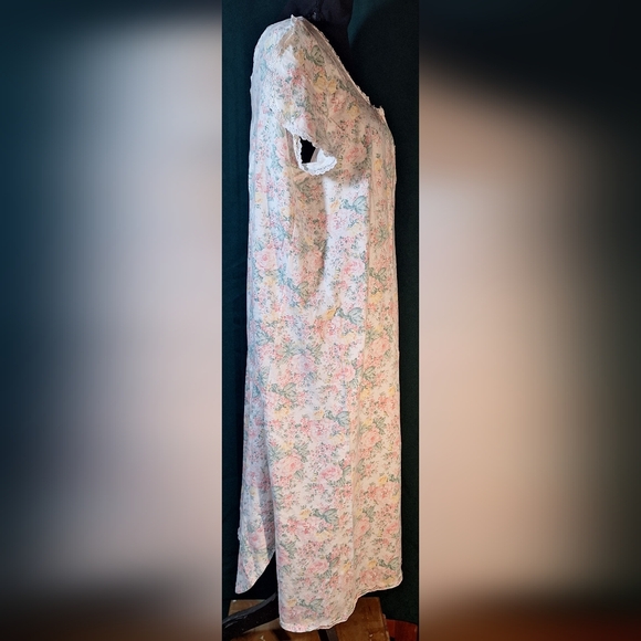 CAROLE HOCHMAN Nightgown - Picture 2 of 5